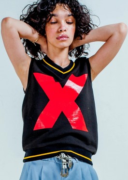 black v neck sleeveless sweatshirt 