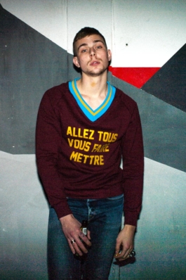 polystyren v neck sweatshirt 