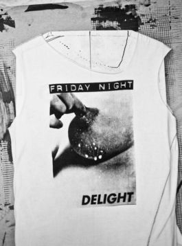 t-shirt-blanc-sérigraphié - Friday night delight. Lick my legs. 